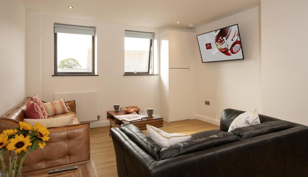 No 1 Wood Street Apartment Суиндън Екстериор снимка