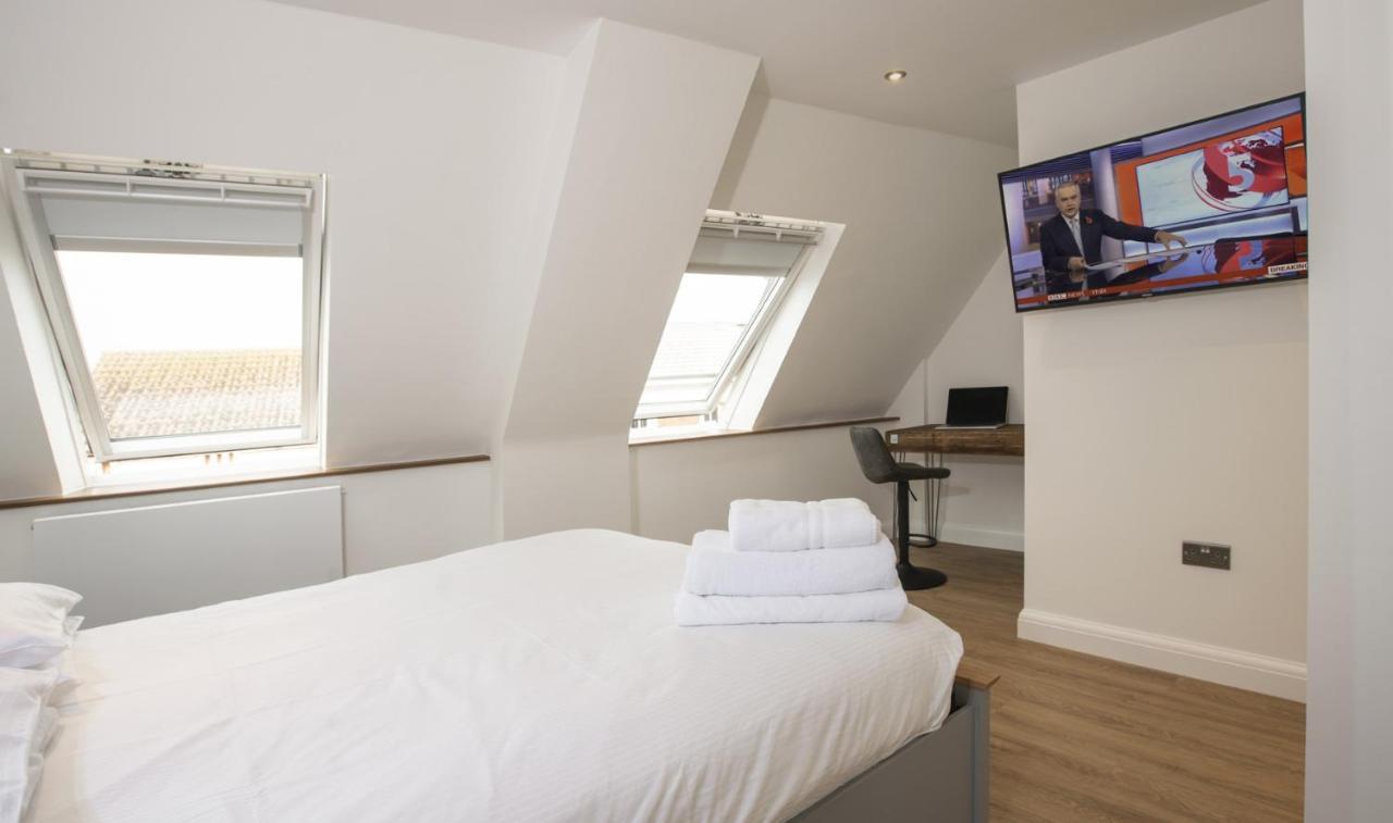 No 1 Wood Street Apartment Суиндън Екстериор снимка