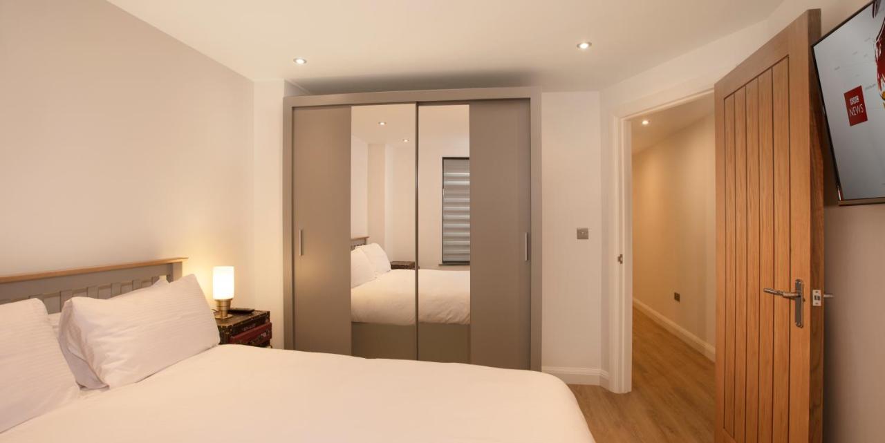 No 1 Wood Street Apartment Суиндън Екстериор снимка