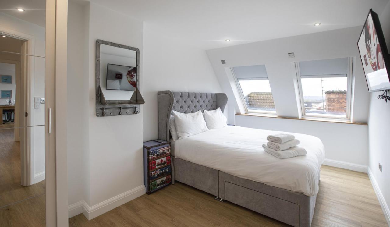 No 1 Wood Street Apartment Суиндън Екстериор снимка