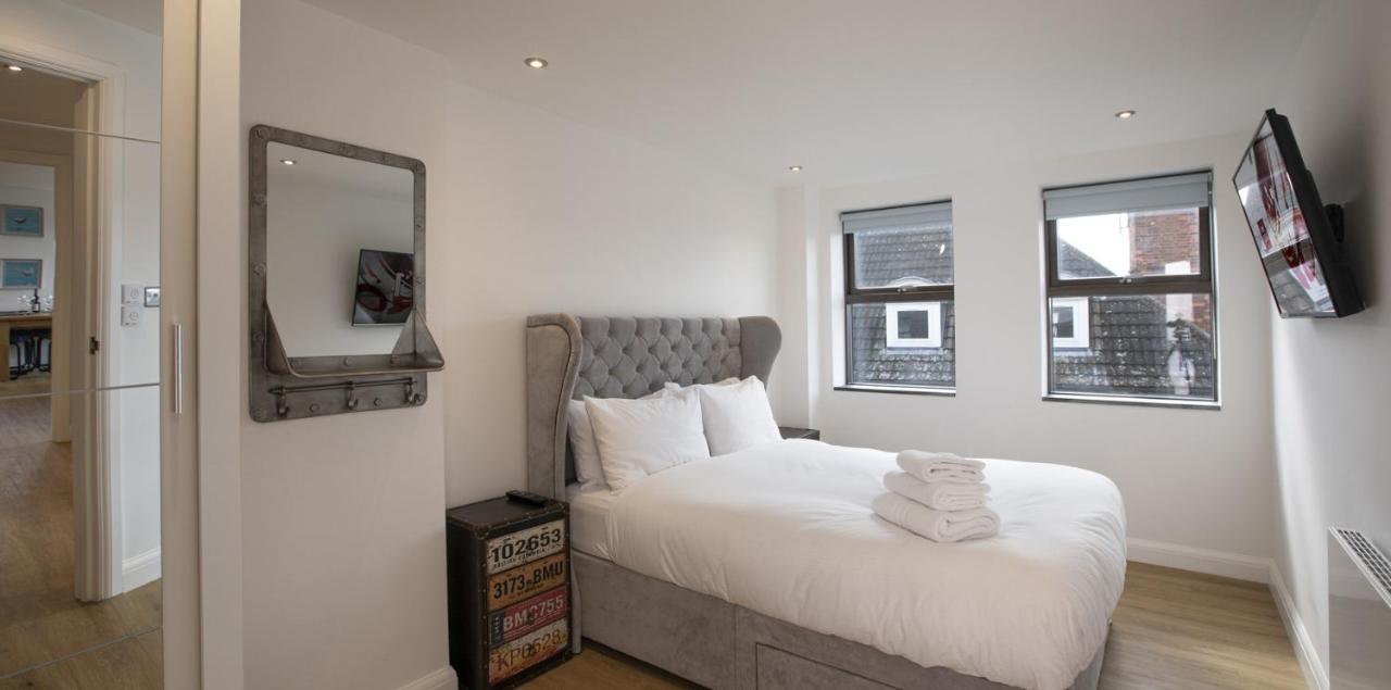 No 1 Wood Street Apartment Суиндън Екстериор снимка