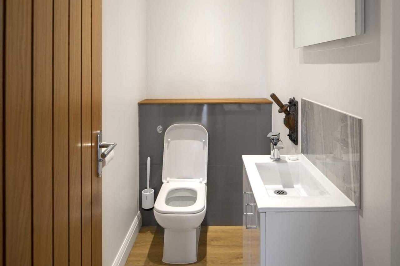 No 1 Wood Street Apartment Суиндън Екстериор снимка